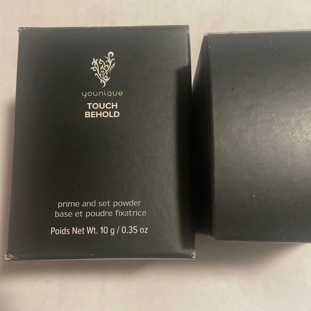 Younique Touch Behold Prime and set powder